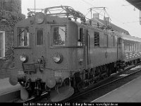 sv0184-27  Du2 329 i Hässleholm 16 aug 1976 : Bildbeställning, Hässleholm, Platser, Sv ellok, Sverige, Webbalbum