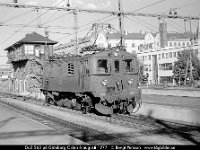sv0403-21  Du2 563 på Göteborg C den 6 augusti 1977 : Bildbeställning, Du2, Göteborg, Göteborg C, Platser, SJ ellok, Sv lok, Svenska tåg, Sverige, Webbalbum