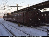 04897  UB7X 4021 i Herrljunga den 4 jan 1979 : Bildbeställning, Herrljunga, Platser, Sv motorvagnar, SvK 180 Uddevalla--Vänersborg----Vara--Herrljunga, Svenska järnvägslinjer, Svenska tåg, Sverige, Webbalbum