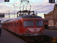 27068  X9 101 i Varberg 7 aug 1989 : Bildbeställning, Platser, Sv motorvagnar, Svenska tåg, Sverige, Varberg, Webbalbum