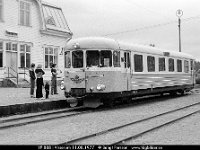 sv0420-27  YP 888 i Virserum 11.08.1977 : Bildbeställning, Sv motorvagnar, SvK 145 Växjö--Hultsfred--Västervik, Svenska järnvägslinjer, Svenska tåg, Webbalbum, YP