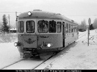 sv0821-14  Y6 996 i Västra Ämtervik 2 jan 1979 : Bildbeställning, Sv motorvagnar, SvK 57 vinter Kil--Torsby, Svenska järnvägslinjer, Svenska tåg, Webbalbum