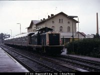 15905  211 032 i Deggendorf 3 aug 1983 : KBS865 Plattling--Bayr. Eisenstein, Tyska järnvägar, Tyska lok